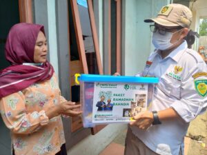 Pembagian Paket Ramadhan Bahagia oleh Baznas Kota Tangerang bersama PT BPRS HIK.(ist)

