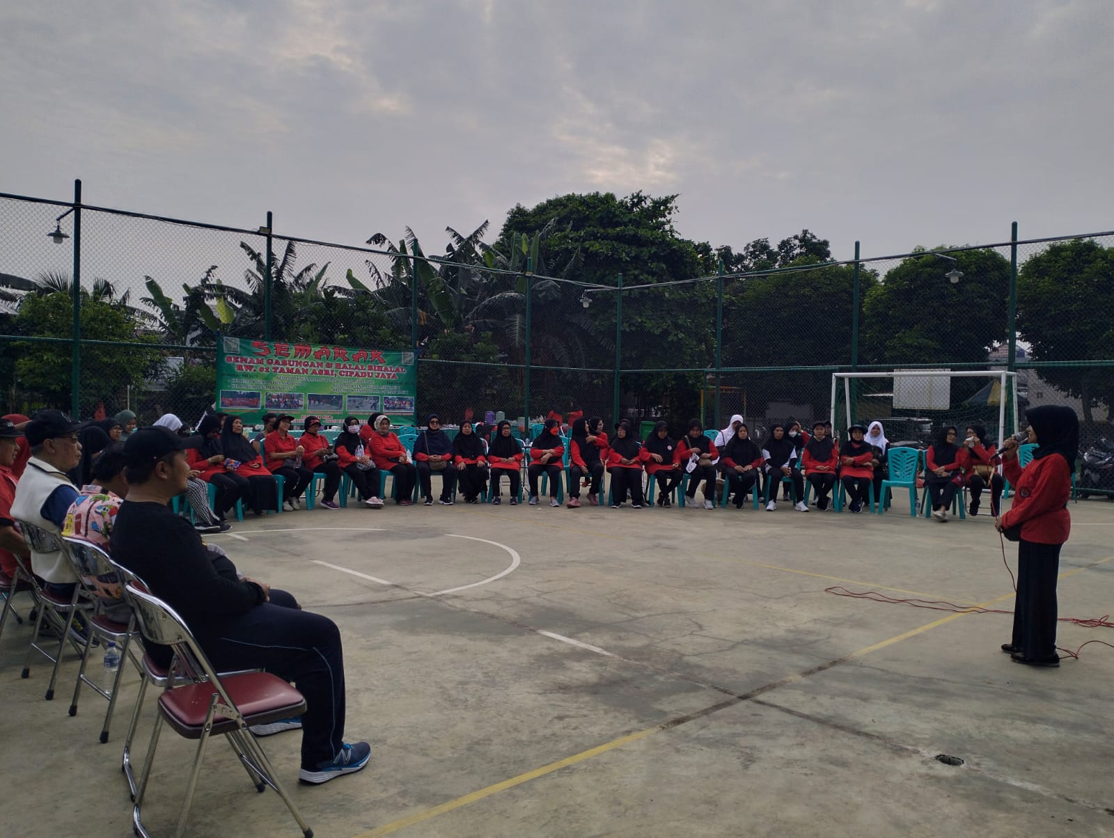 Siti Gunadi Senang Kegiatan Senam Bersama dan Halal Bihalal di RW 01 Taman Asri Cipadu Jaya Berjalan Lancar