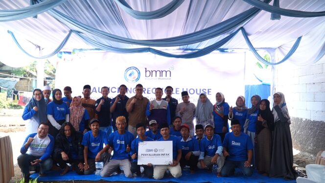 
					kegiatan BMM dan YBM BRILiaN ketika launching dan serah terima 25 Recycle House di Cianjur.(ist)
