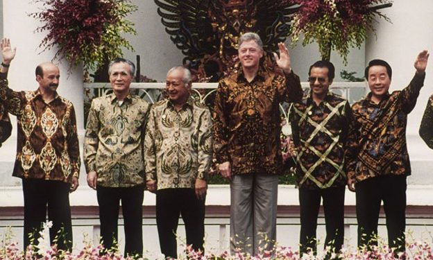 Murid SD Muhammadiyah 30 Poris Jaya dan SD Budi Mulia Tangerang Kompak Pakai Batik