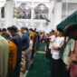 FOTO : Shalat Tarawih dan Buka Puasa Hari Pertama Sejumlah Masjid di Kota Tangerang pada Bulan Ramadan 1445 Hijriyah