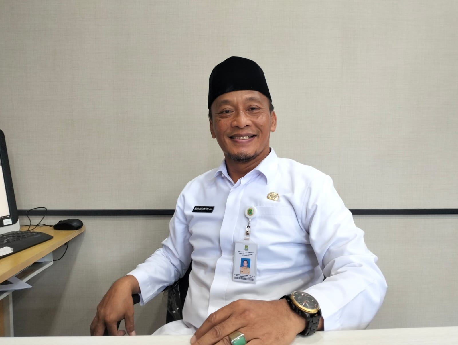 Mengenal Haji Ayak, Sosok Pejabat Humble yang Asik Jadi Teman Diskusi