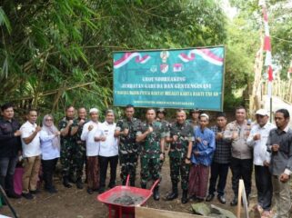 Kegiatan Groundbreaking Jembatan Garuda dan Gentengisasi yang dipimpin langsung Pangdam Jaya Mayjen TNI Deddy Suryadi, S.I.P., M.Si.,(ist) 

