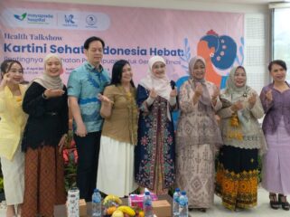Foto bersama IWAPI Kabupaten Tangerang, Mayapada Hospital Tangerang dengan Hj. Rismawati Maesyal Rasyid.(iwan)